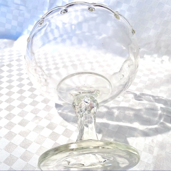 Vintage pressed glass bowl with teardrops accents - Picture 7 of 7